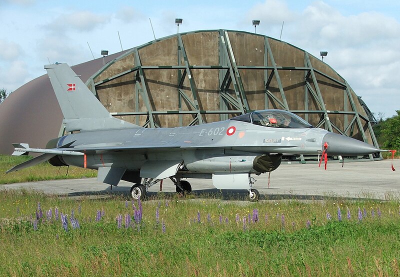 Министр обороны Поульсен выразил надежду на то, что первые F-16 Украине будут переданы Данией